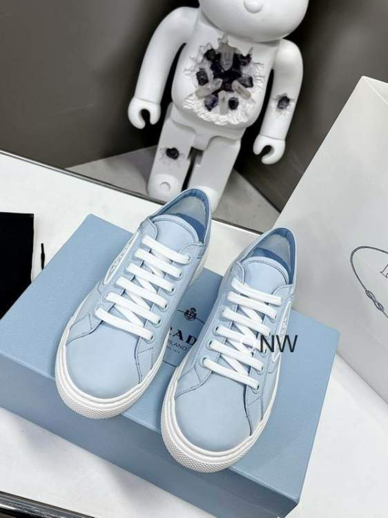 Picture of Prada Shoes _SKUPradasz35-40NW012018828
